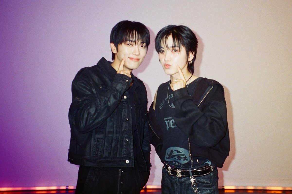 lowqual_ks's tweet photo. 260630 엠2film #뀬승 https://t.co/fUFSc6NazY