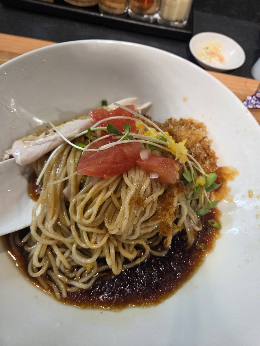 sle_2525's tweet photo. うまうまな週末だた🐴
沢山歩いたけど、食べ歩き最高〜😋 https://t.co/DU0nKY6zO4