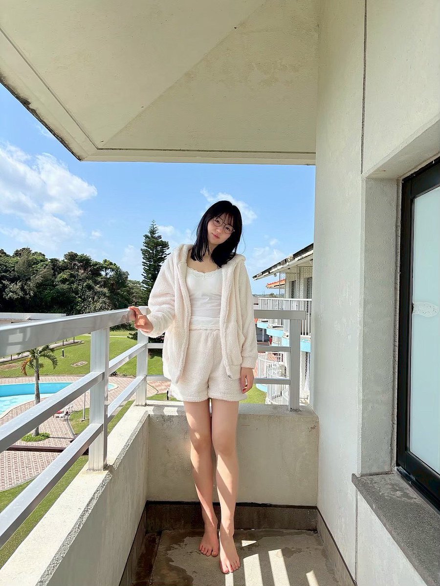 kasumi_hasegawa's tweet photo. ファースト写真集"かすみ霞"
お手元に届いているかなー😌？
オフショットをお届け📸 https://t.co/q6FQvoTf9D