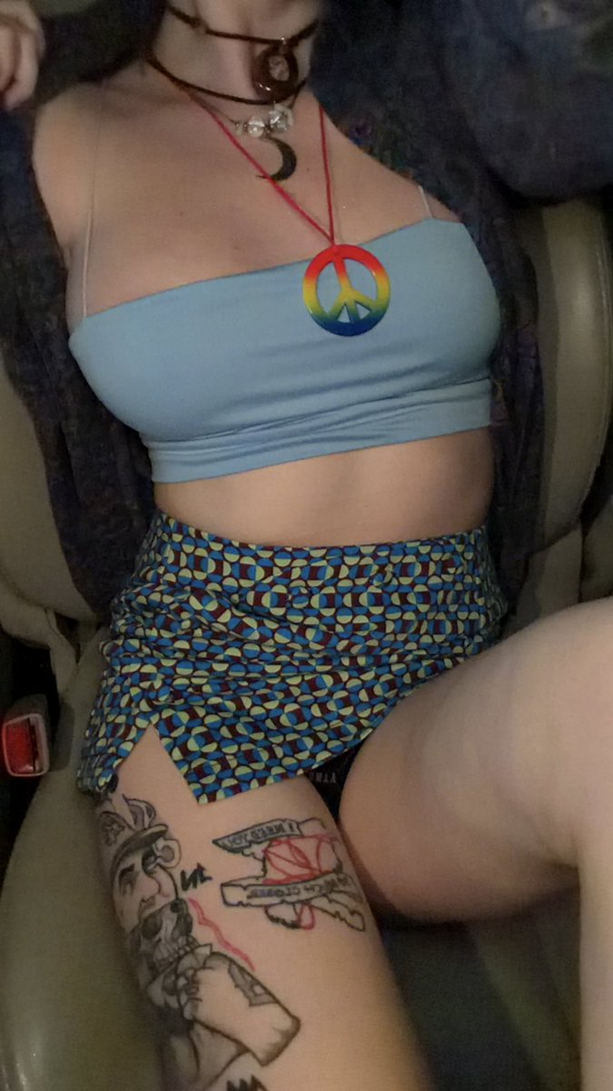 prttyprincss69's tweet photo. someone said i have a vintage look. i hope to prove them right 🔥 https://t.co/rHzHgFjz2c