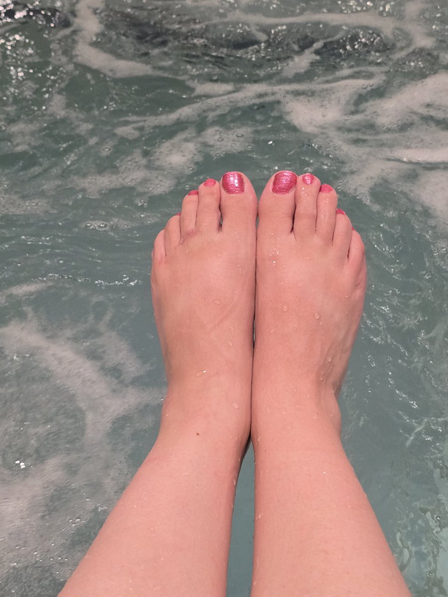 CountryKittenRN's tweet photo. These feet need worshipped, have pics and other items for sale.. just let me know what you need, also looking for a paypig.

#paypig #feetworshi̇p #trending https://t.co/8i33Dn8qkA