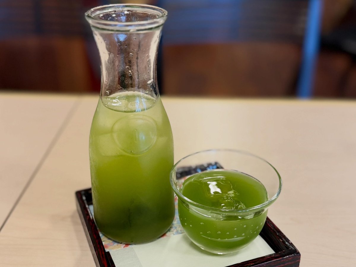 mo48mo48's tweet photo. 蒸し蒸しするから茶🍵をしばく‼️

#飯テロ https://t.co/HEnPwK3gyc