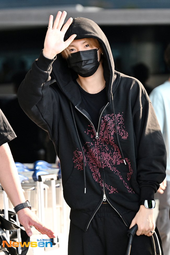 doyounggpcs's tweet photo. doyoung on NEWSEN 🖤 #도영 https://t.co/XA8whCn7n5