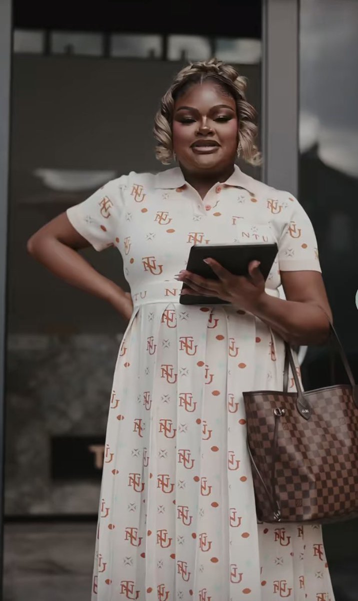 LehulaMary's tweet photo. How old is Grace Mondlana Guys ?? She’s not dressing for her age at all https://t.co/cf9cG7HfdZ