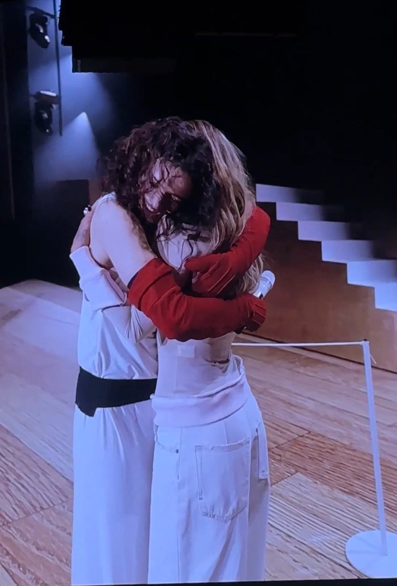 KarolGUP's tweet photo. WAR IS OVER ❤️
Karol G x Rosalía https://t.co/Vsy1FncRUC