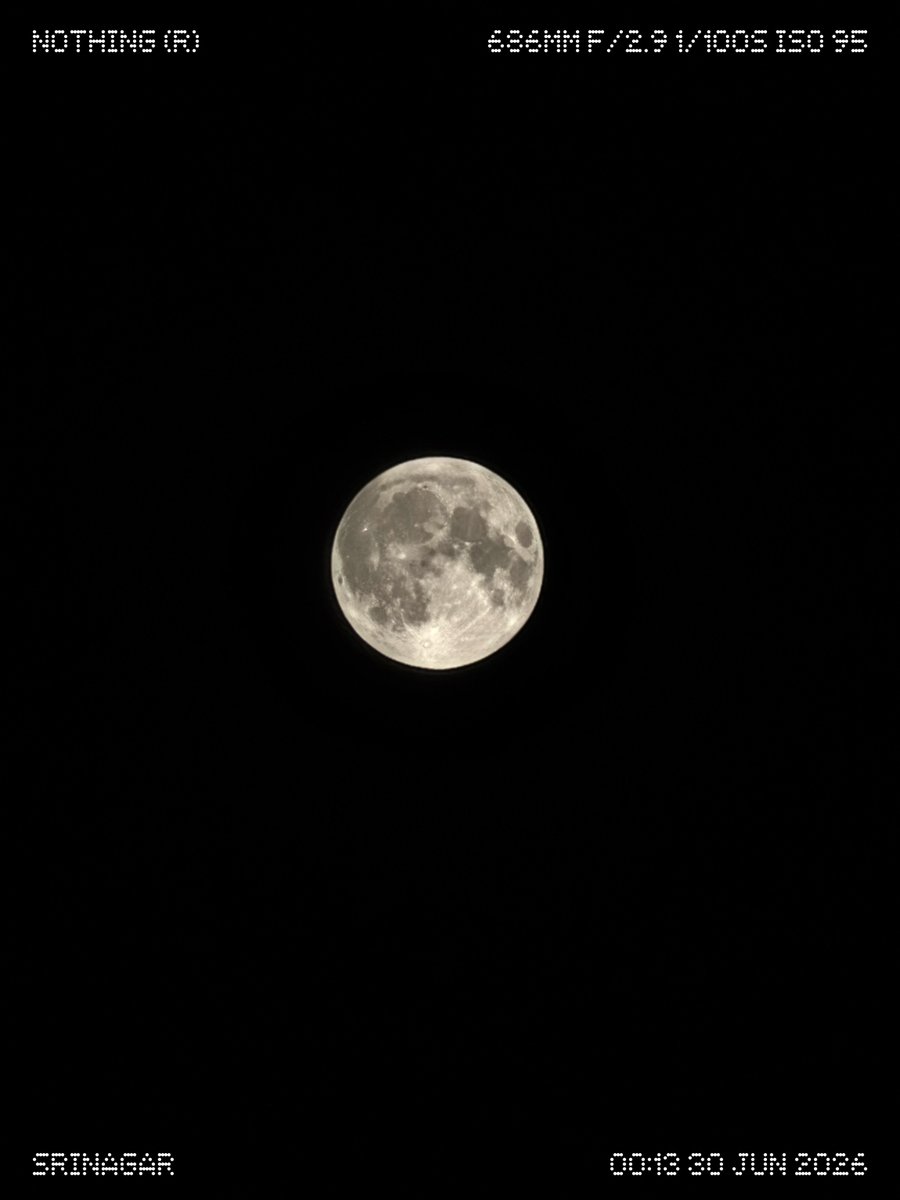 KAMRANQAYOOM01's tweet photo. Moon Photography with Nothing Phone (4a) Pro π
#WithNothing #Nothingindia
#shotonsnapdragon @Snapdragon
@Snapdragon_IN @nothingindia
@AkisEvangelidis @getpeid https://t.co/SaDCgV8YWV