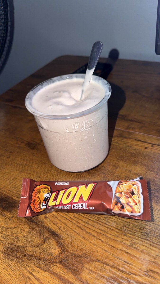 brh__mhh's tweet photo. Des glaces à moins de 350 kcal , surtout PAS https://t.co/rezdJbqQak