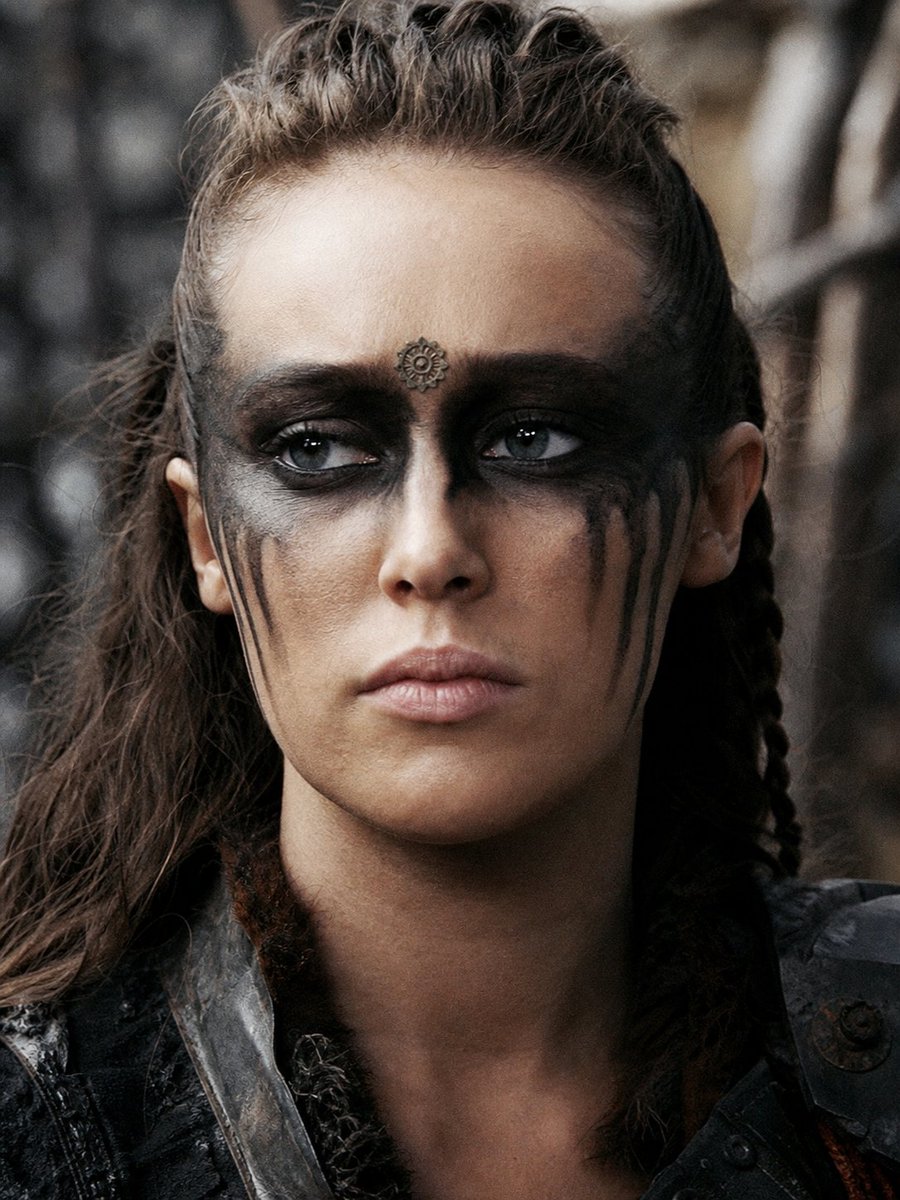 clexacomfort's tweet photo. After all these years? Always. #lexakomtrikru https://t.co/JZggOptawc