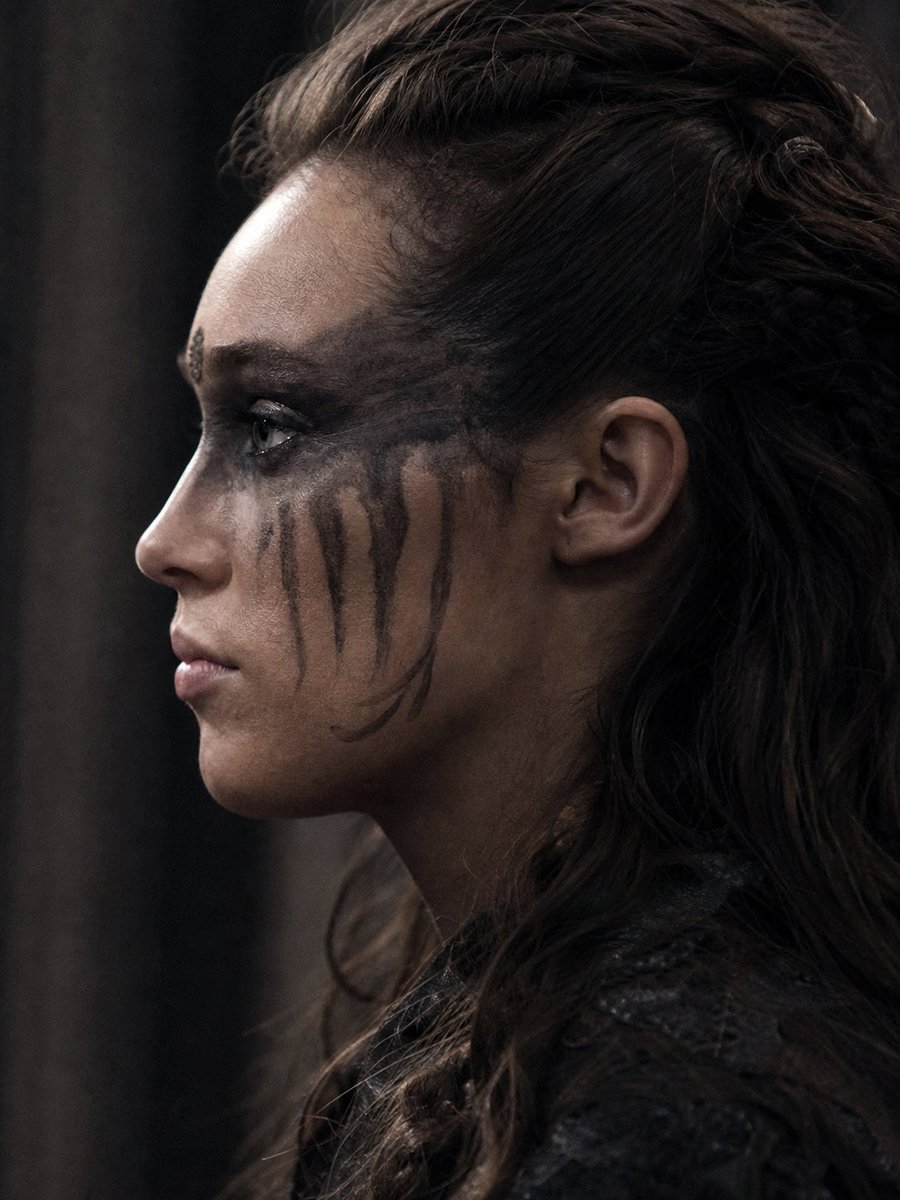 clexacomfort's tweet photo. After all these years? Always. #lexakomtrikru https://t.co/JZggOptawc