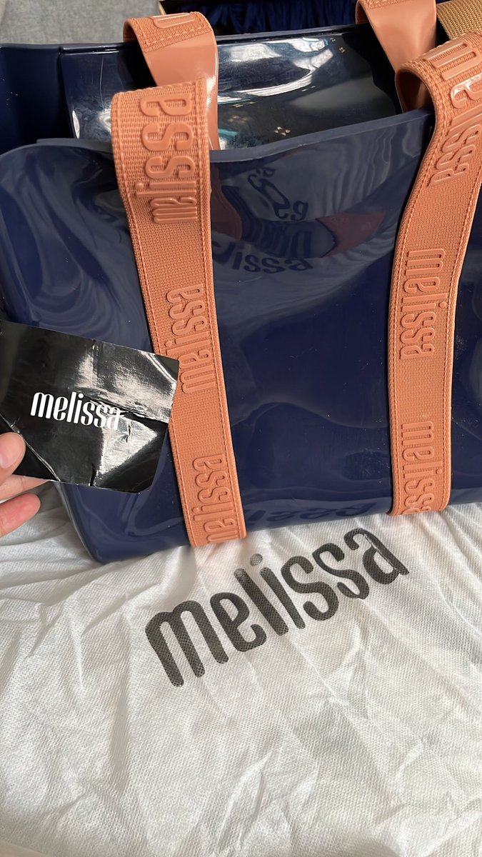 vianizzquin's tweet photo. WTS
Want To Sell Mels Dulce Bag Medium Navy Beige
✔️ including packing with dust bag ori
✔️ freeong+keep event (DP 50%)🍊
✔️ price : 350k
✔️ negotible
ও only for serious buyers,not for sensitif buyer
ওDM me for claim and more details
🏡 Bandung,Jawa Barat
#preloved #slingbag https://t.co/Xv8tqzg2lD
