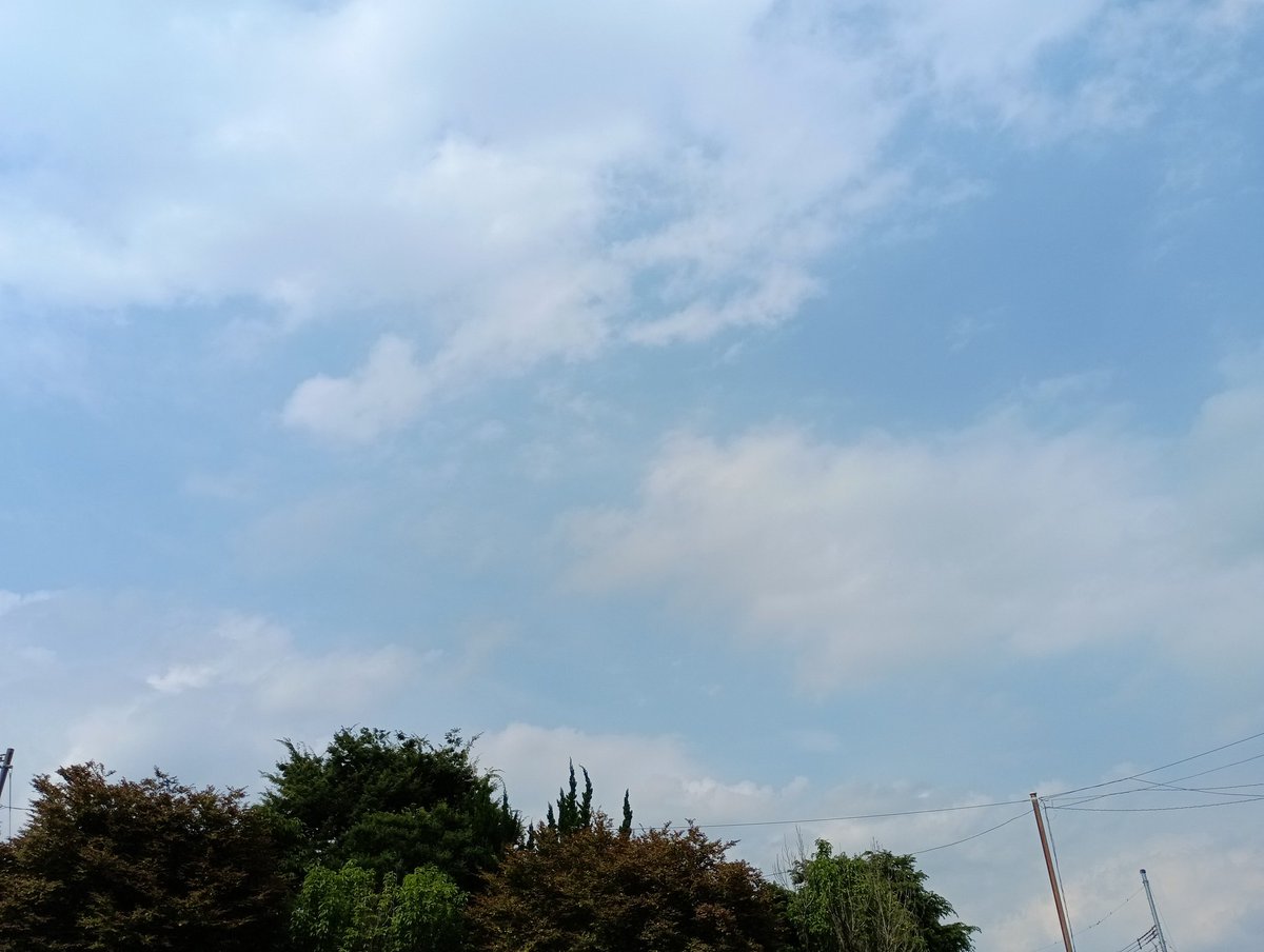 jinsei8601's tweet photo. たかが一泊に、そんなにお金掛けるのかと言われるが、されど一泊なのだ。😆

#空 #今日の空 #イマソラ https://t.co/Zf26ccqmna