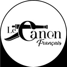 alainpaulweber's tweet photo. Orelsan franchit une ligne rouge en appelant à la mort des convives du Canon français

Confortablement installé dans son studio, Orelsan vient de livrer un freestyle glaçant. Le rappeur y formule sans ambiguïté son vœu de voir les participants du Canon français périr étouffés pendant leur rassemblement à Caen. Il les couvre au passage d'insultes, « fachos », « sales beaufs », comme si ces mots suffisaient à justifier un appel au meurtre.

Qui sont les cibles de cette violence verbale ? Des citoyens ordinaires, attachés à leurs racines et à leur région. Ils sont des millions en France à apprécier ce que propose le Canon français. Il n'y a rien de répréhensible, et encore moins de dictatorial, à aimer la charcuterie, à porter un béret et à écouter de la chanson française. C'est simplement honorer notre héritage commun.

L'ironie est cruelle : Orelsan a bâti sa carrière aussi grâce aux euros de ceux qu'il accable aujourd'hui. Ces millions de Français, dont une bonne partie a acheté ses albums, ont financé son ascension. Quelle ingratitude abyssale. Il aurait dû apposer un avertissement sur ses disques : « Interdit aux non-antifas, ne me faites pas vivre si vous n'êtes pas des nôtres ». Plutôt que cela, il piétine son propre public avec un mépris sans nom.

Evidemment , la gauche en fait ses choux gras, mais leur amalgame ne prend plus. Traiter quiconque défend notre art de vivre de « facho » est leur unique stratagème pour nous réduire au silence. Cette minorité vociférante et venimeuse est le véritable péril intérieur.

Non Orelsan, nous ne détournerons pas le regard. Nous sommes des millions à aimer le Canon français.