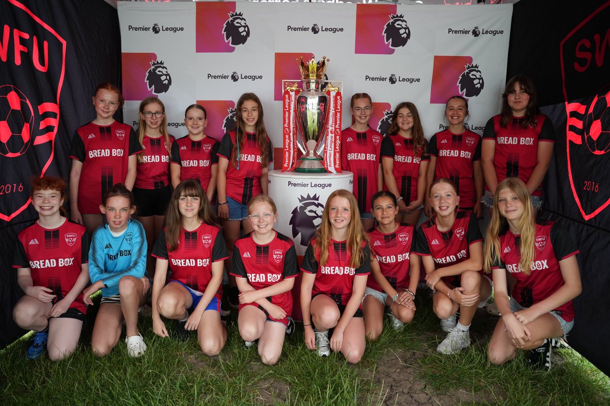 SWFU_official's tweet photo. A special guest at Presentation Day!

Here’s our U12 Lightning with the Premier League Trophy. 

#SWFU #PresentationDay #GrassrootsFootball #PremierLeague #U12Football https://t.co/EacM34k5PM