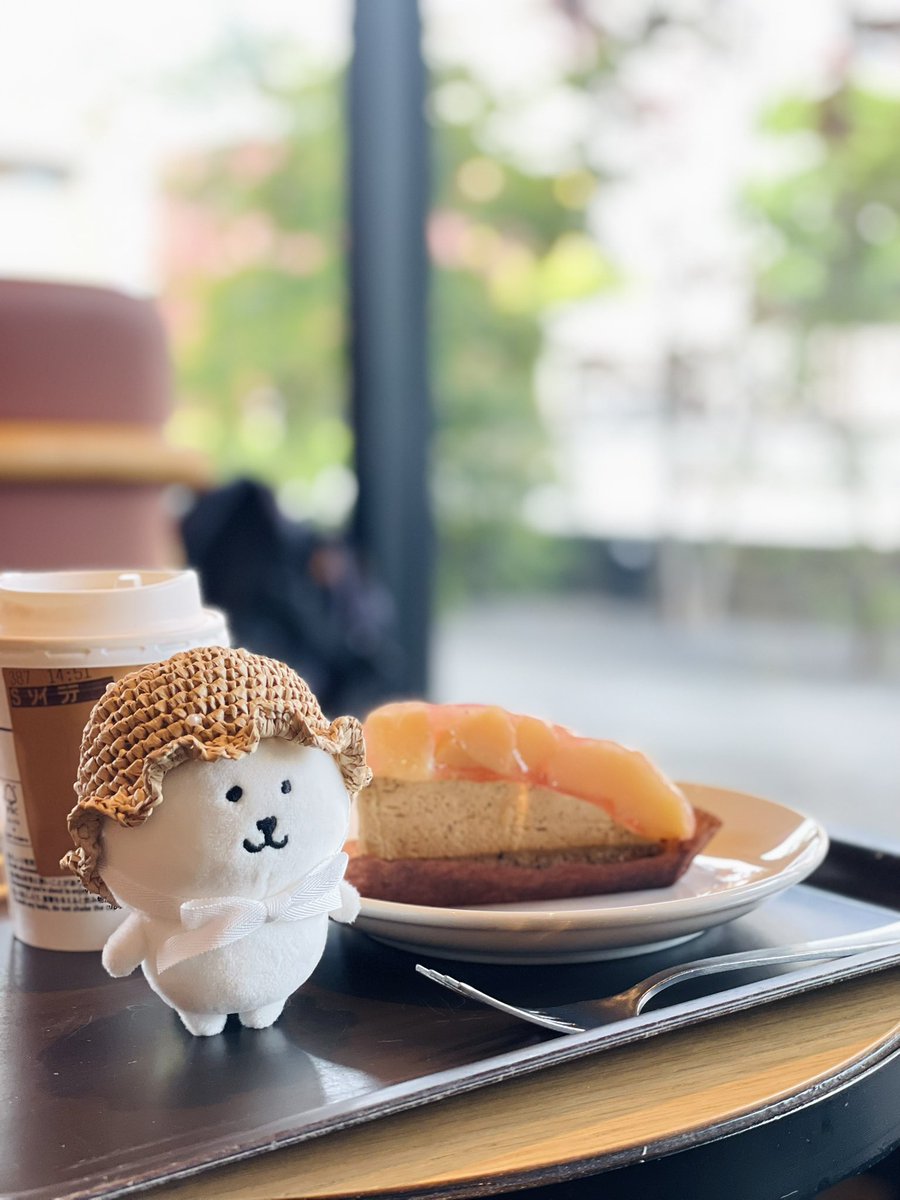 myarchill's tweet photo. 白桃とアールグレイのタルト…ˊᴥˋ♡
もちろんわたしにもそれいただけるんですよね？

👒 @mmmikan_san さま https://t.co/zkakzwl0aY