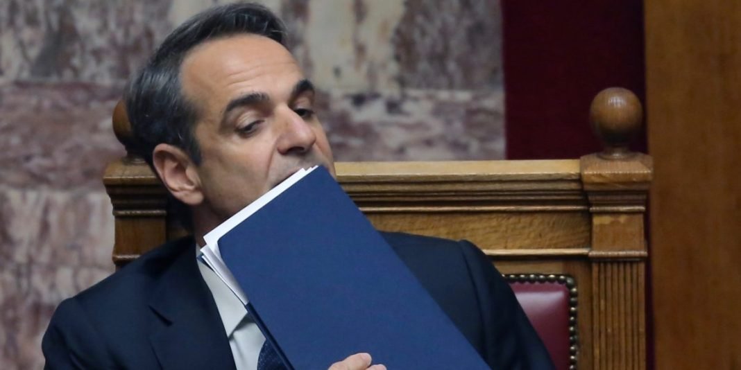 RXRqdEgogik2Z9P's tweet photo. Ο μέσος ετήσιος πραγματικός μισθός στο σύνολο της οικονομίας παρουσίασε οριακή  μόνο αύξηση την περίοδο 2019-2025 (+0,3%), ενώ, συγκριτικά  με το 2021, έτος έναρξης της πληθωριστικής κρίσης, ήταν χαμηλότερος κατά  1,3%!!!

Αυτό δεν αλλάζει, μέχρι να γίνουν εκλογές.
Αυτό θα ρίξει τον Μητσοτάκη!!!