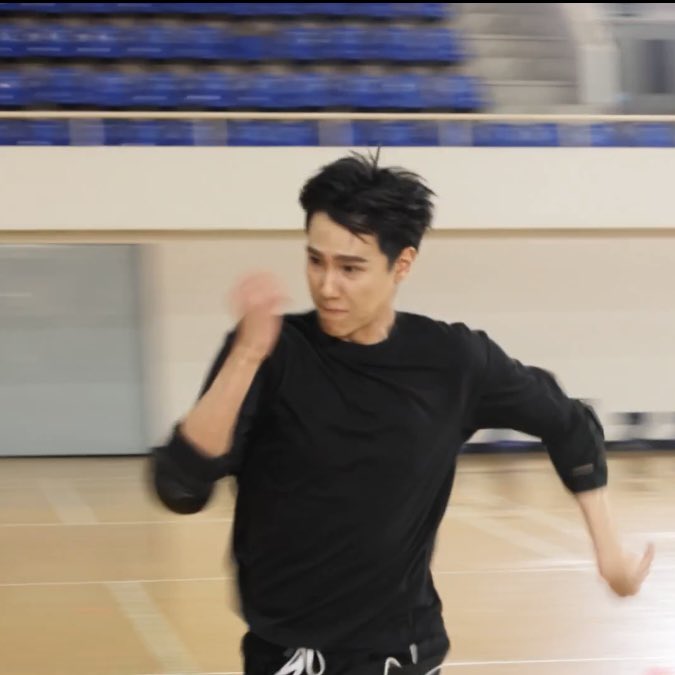 KulwarangBB's tweet photo. 🗣️: พี่จู!!! น้องม้าคเรียกกก
🌞: พี่มาแล้วครับ 💨 https://t.co/144VZrFt17