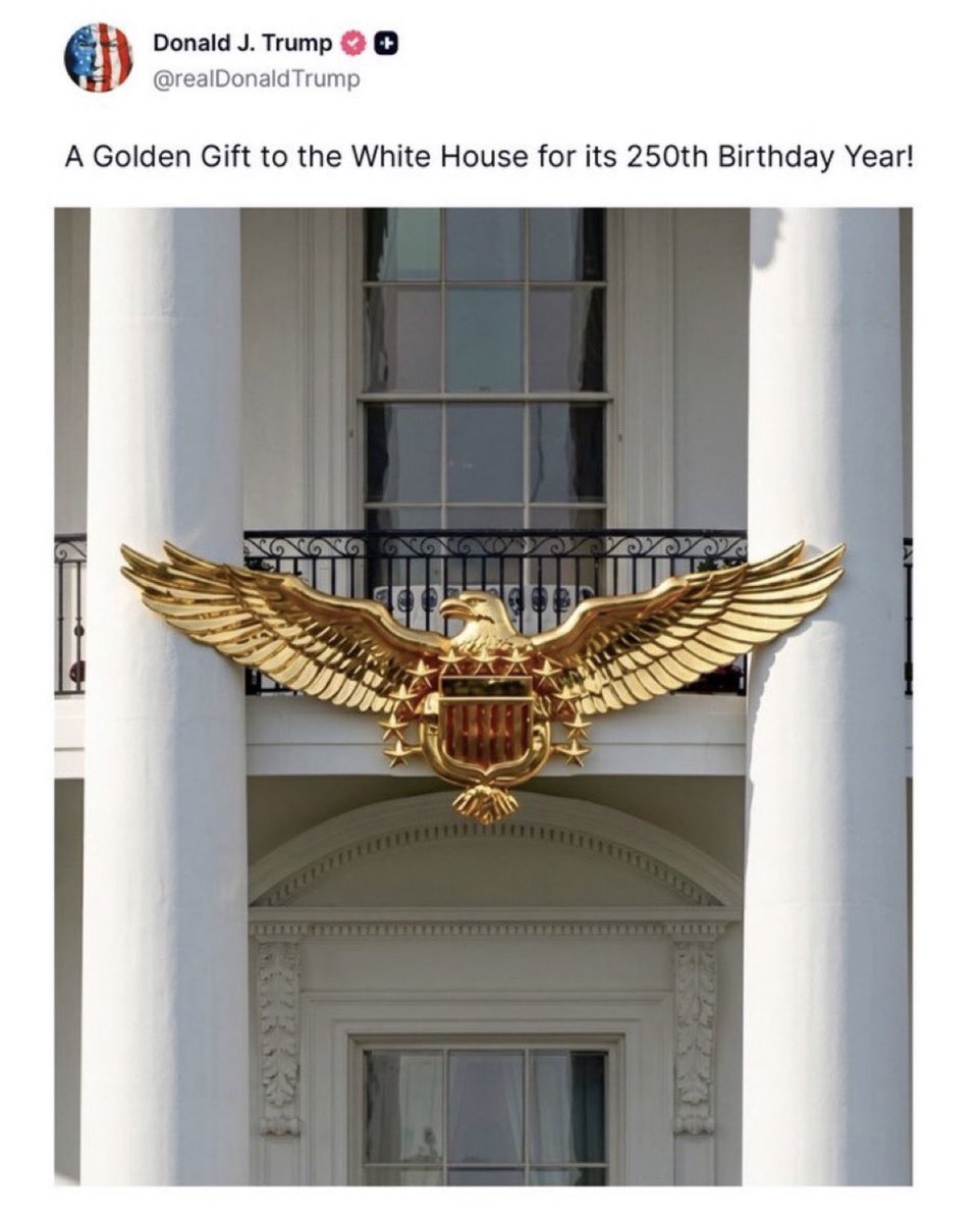 GustavoBolsa's tweet photo. ¿Nos está Trump queriendo decir algo?

Judy Shelton, asesora de Trump, lleva años defendiendo la emisión de bonos del Tesoro convertibles en oro. Al mismo tiempo, gana fuerza el debate sobre una posible revalorización de las reservas oficiales de oro de EEUU que el Tesoro sigue contabilizando en 42,22 $/Oz, el precio oficial establecido tras las revaluaciones de 1972 y 1973.

La clave está en los próximos días.