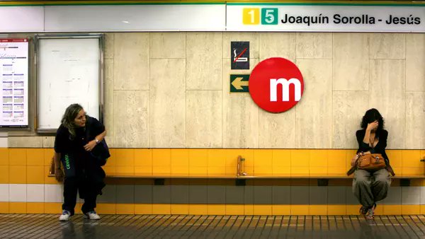 sergipitarch's tweet photo. Per a no oblidar mai 👇🏿

‼️ Així va manipular Canal 9 per a silenciar l'accident del metro de València amb 43 morts https://t.co/ckgqCdQ7S4 via @eldiariocv https://t.co/7b2l7lHNAJ
