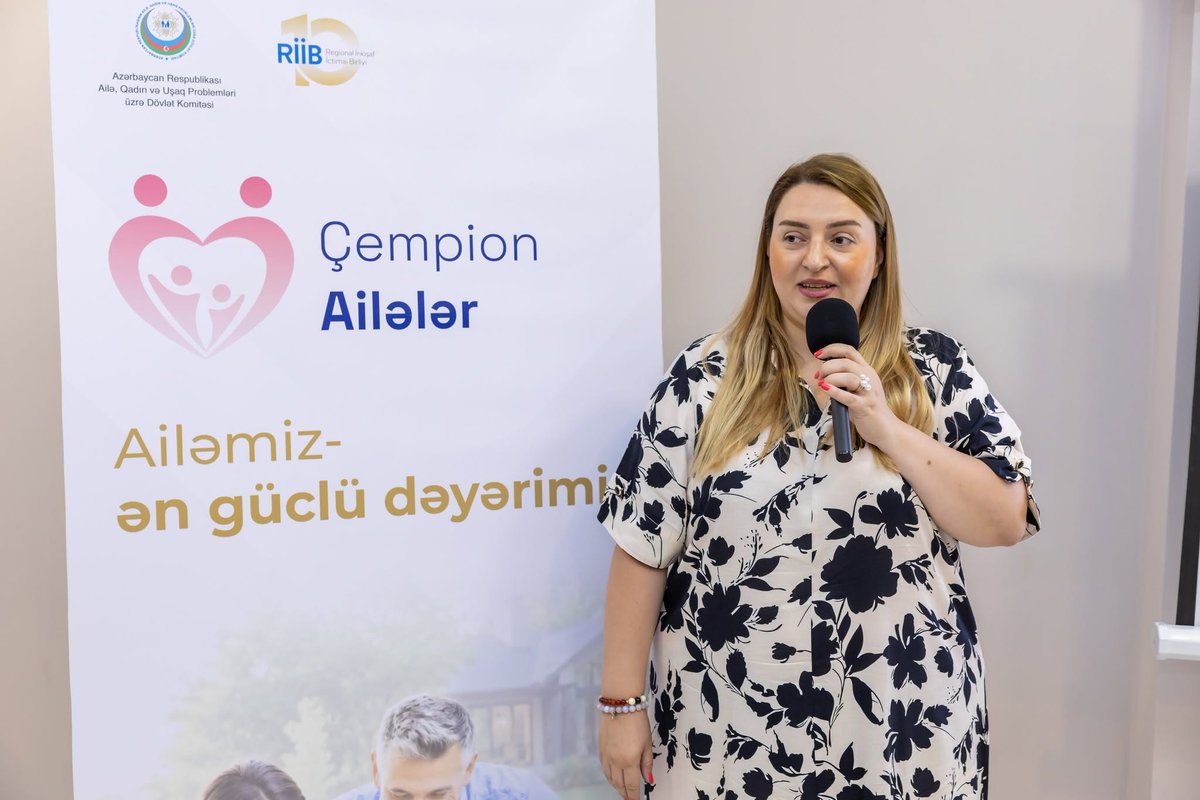 AileQadinUsaq's tweet photo. 📌Dövlət Komitəsi və “Regional İnkişaf” İctimai Birliyinin birgə təşkilatçılığı ilə keçirilən “Çempion ailələr” layihəsi çərçivəsində növbəti intellektual yarışlar  Yardımlı, Beyləqan, Zəngilan rayonlarında keçirilib.

🖇️https://t.co/o42k5ilnjV https://t.co/c3tbscBHbg