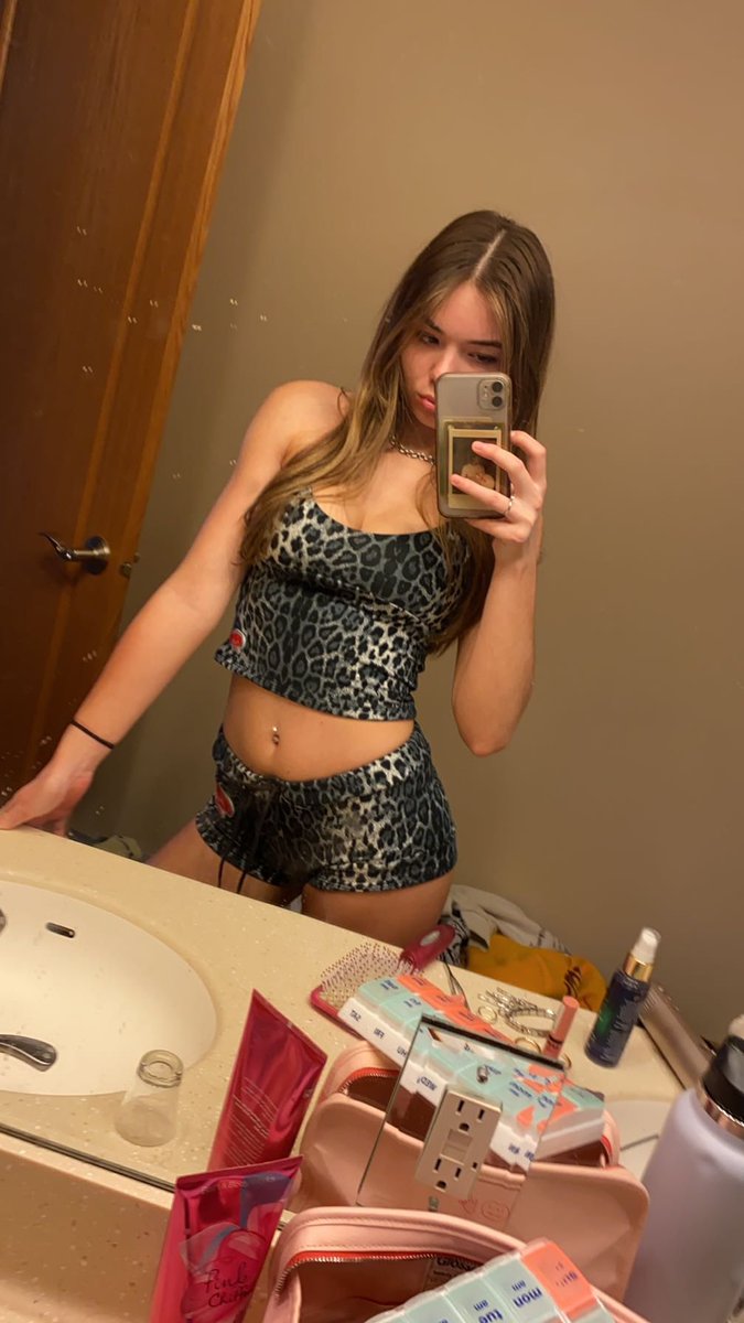Herr855827's tweet photo. VOCALS BULL DM ME TO TRIB MY EX AND GF https://t.co/FIhZCHaONo