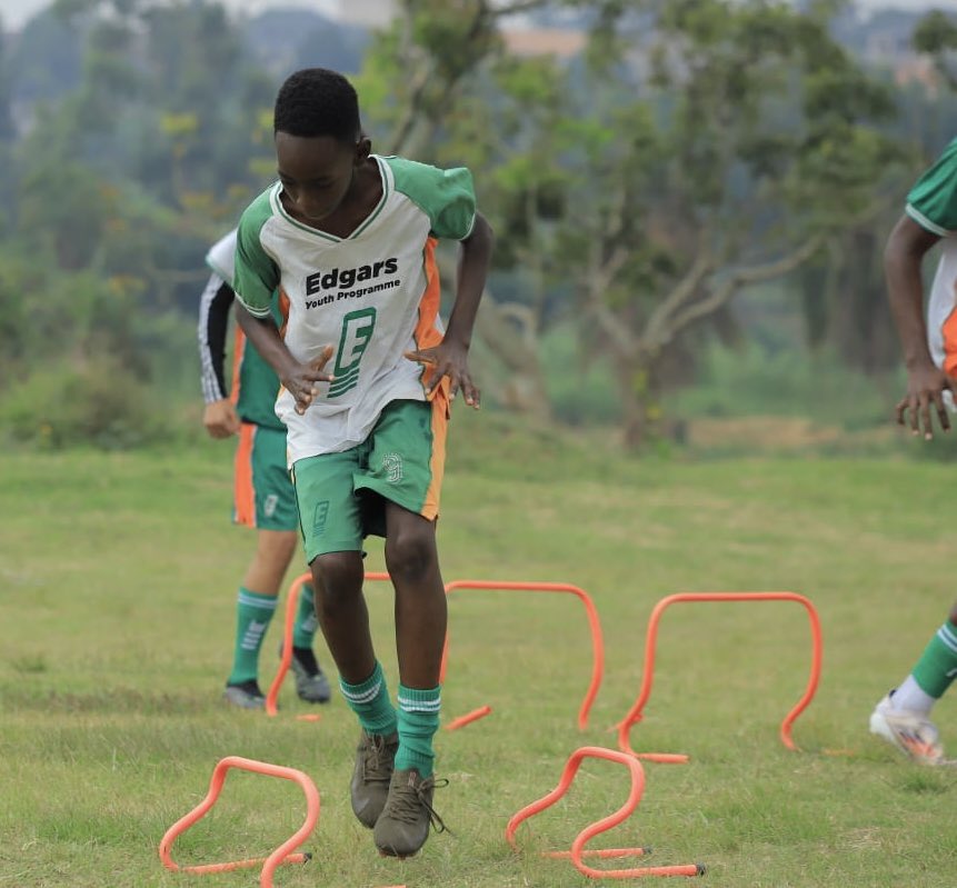 EdgarsYouth's tweet photo. Built different. πͺβ½οΈ
#playprofessionally #FutureStars #YouthFootball #EdgarsYouthProgramme #Football #UgandaFootball https://t.co/bgJh6mTVAY