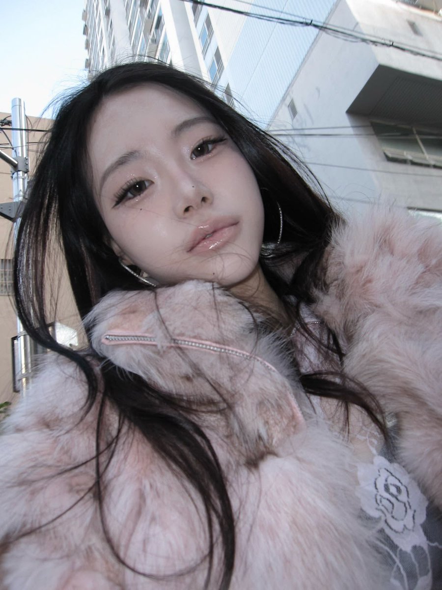 kimokimokimo00's tweet photo. 色素を極限まで薄くした生質感ヌーディーメイクが似合う女性。最っ高にsexyで魅力的... https://t.co/wJwGiJN1bo