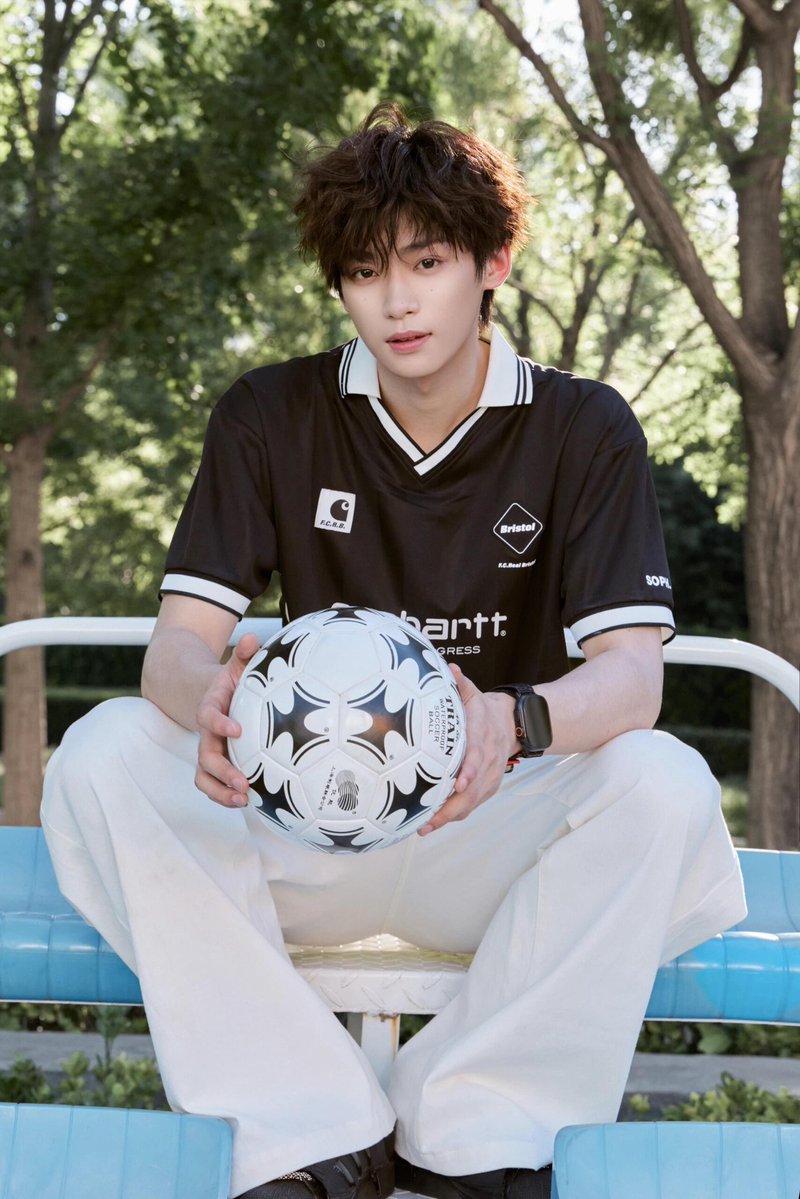 ZiYuOfficialFC's tweet photo. 30062026 ZIYU REDNOTE UPDATE
Come to the soccer field and kick a ball! ⚽

Original Post：https://t.co/XemoCwNK6F 

#ZiYu #梓渝 https://t.co/39ea77MFkY