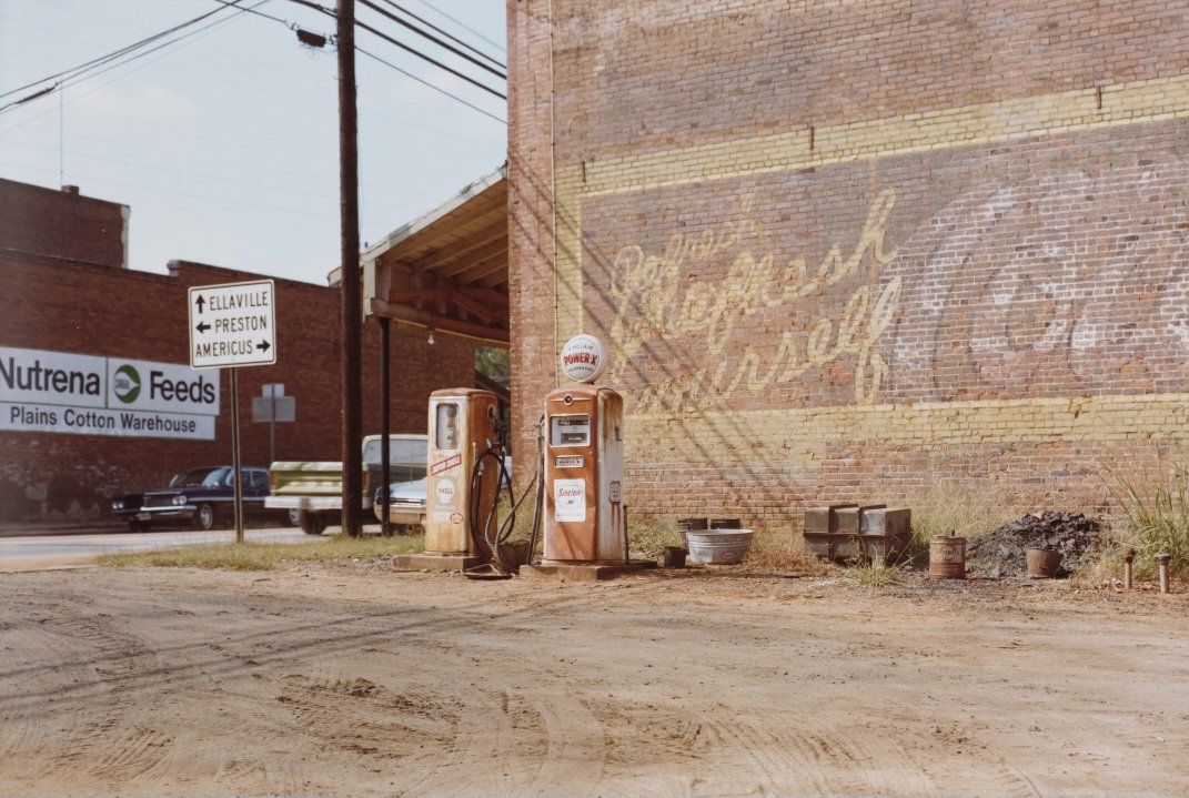 sylvie_longeron's tweet photo. Morning ☕️
William Eggleston 
Off Main Street, Plains, Georgia, 1976 https://t.co/6HrP2KiiGo