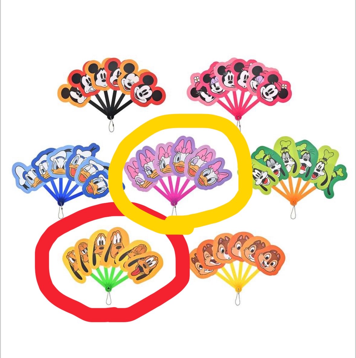 luau_aya712's tweet photo. ディズニーストア
シークレット扇子
ランダム
交換

譲:デイジー

求:プルート

都内手渡し、舞浜手渡し(パーク外)
または郵便での対応も可能です⭕️

条件合う方ぜひお取引の程よろしくお願いします。 https://t.co/ze4sXm7DwB