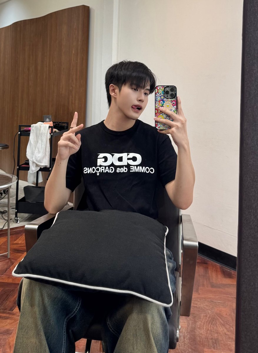 ffordful's tweet photo. Freshen up ✨ https://t.co/qpF9T29Ljv