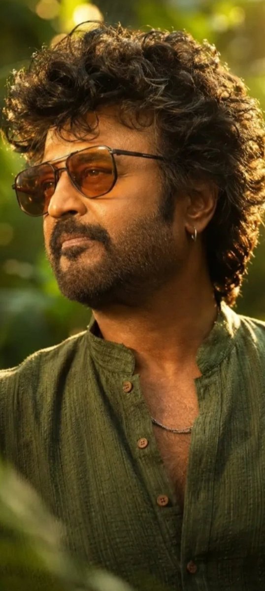 surbalu's tweet photo. Thalaivaaaaa @rajinikanth ❤️❤️

Uber cool #SuperstarRajinikanth 

#Rajinikanth | #Jailer2 | #Dharman https://t.co/C7oYtMsNTw