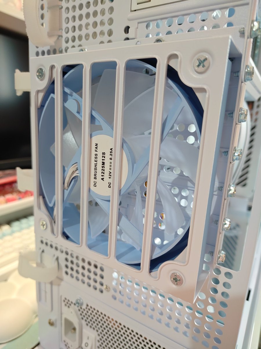 ksd2mk3's tweet photo. 違法建築公認ケースでおもろい https://t.co/ONLczUVoMZ