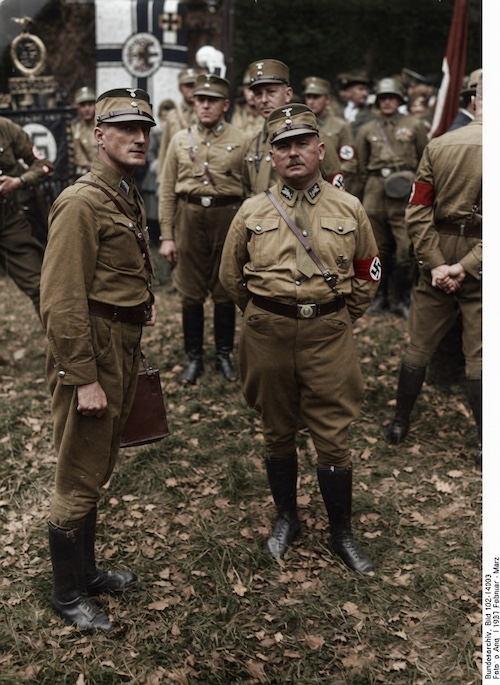 actualites_nrv's tweet photo. 30 juin 1934 : Allemagne. Les SS investissent le quartier général des SA. Ernst Röhm, le chef des SA et ministre est arrêté. Il sera exécuté le lendemain. C'est le début de la nuit des Longs Couteaux, la fin des SA.
Il y a 92 ans
#Nice #NiceRendezVous™ #Nice06 https://t.co/cD2HBgZU1A