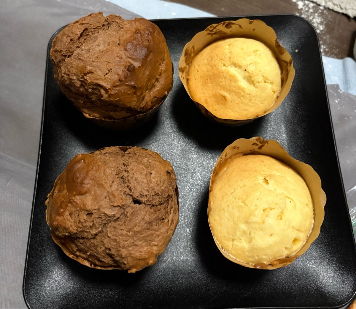 SuiYuria's tweet photo. こんちゃ🦊

あれから爆睡して昼前に起床して出勤前のネイルとこの後少し髪をケアしてきます！！YURIAです😁😁

まだ昨日の興奮(*ﾟ∀ﾟ*)ﾑｯﾊｰが消えず
ブラジルの親戚やら友達から嵐のような優勝投稿が止まない（笑） まだこれからやけどw😅

今晩も出勤します🐶ぜひサッカーtalk⚽️しませんか✨そこまで詳しくないのでお手柔らかに😅

問い合わせ待っています📞

 #すいめろ  #大阪 

先日、頑張って作りました✋実は白いヤツ途中で砂糖と塩を間違えて危うく大惨事なるとこでした💦💦