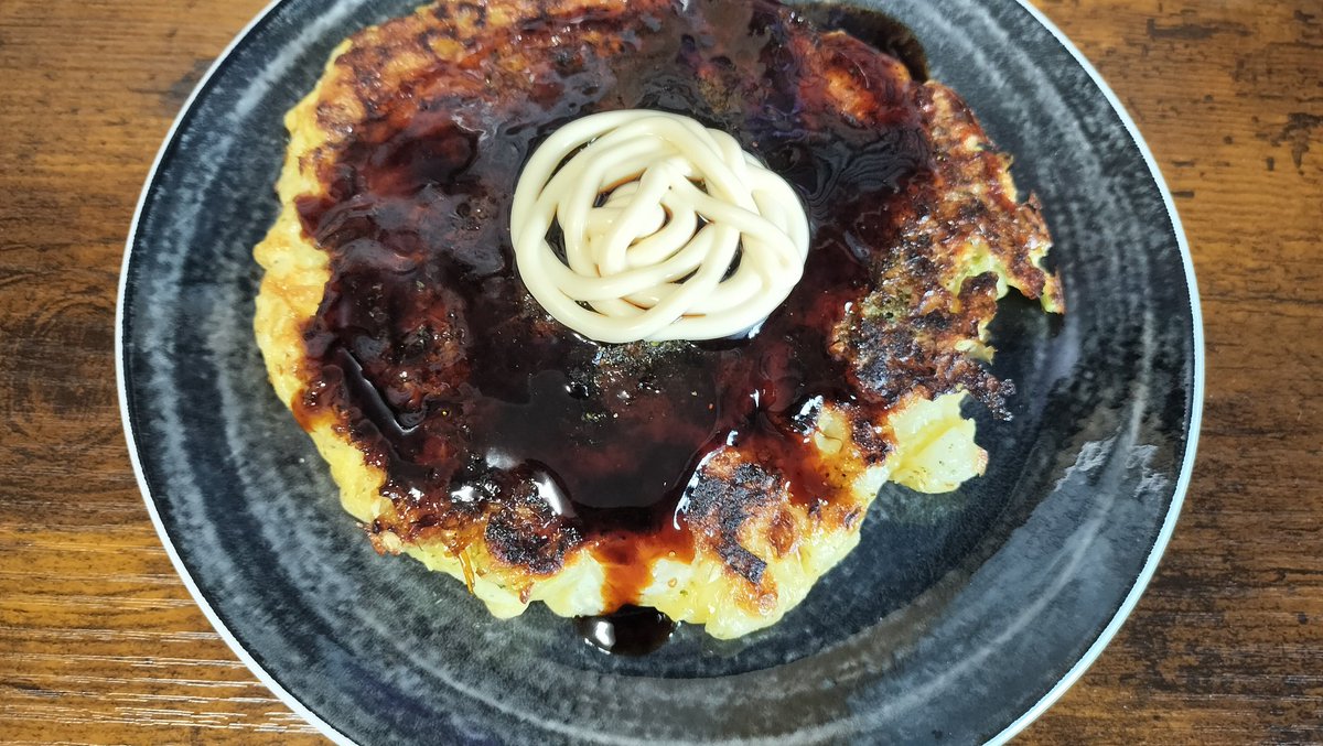 F_shinchannel's tweet photo. お好み焼き
これほんと便利〜お家にある卵入れて混ぜるだけ🥚 https://t.co/zOWKuSbVTI
