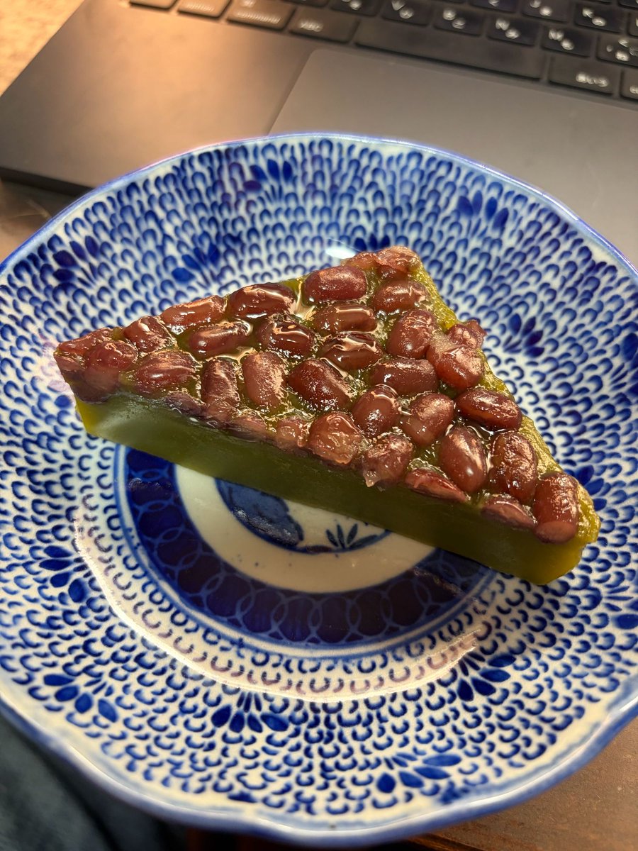 goroo's tweet photo. 水無月食べよかな。 https://t.co/cifVK3T8Aa