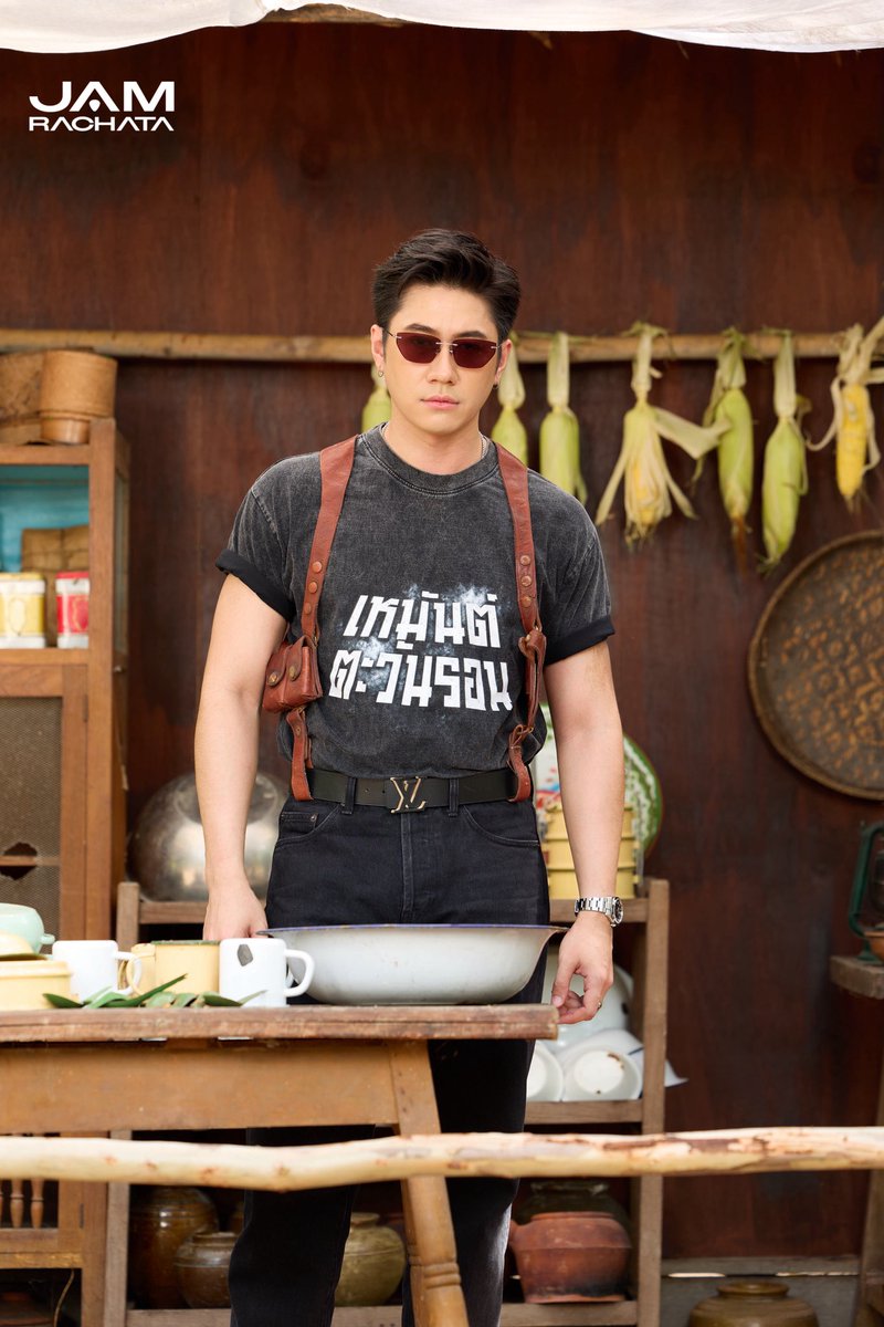 JAMRACHATA_OFC's tweet photo. เสือตะวันเท่มาก!! 😎
#ตามรอยเหมันต์ตะวันรอนกับแจมรชตะ
#แจมรชตะ
#jamrachata https://t.co/8rCWa7mDCr