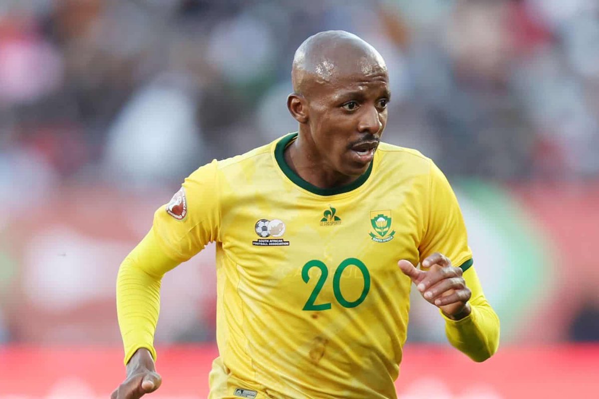BabonkeL's tweet photo. I hope he can get an offer somewhere. Mudau is so good man. Second best right back in Africa https://t.co/gMZpnNhhC3
