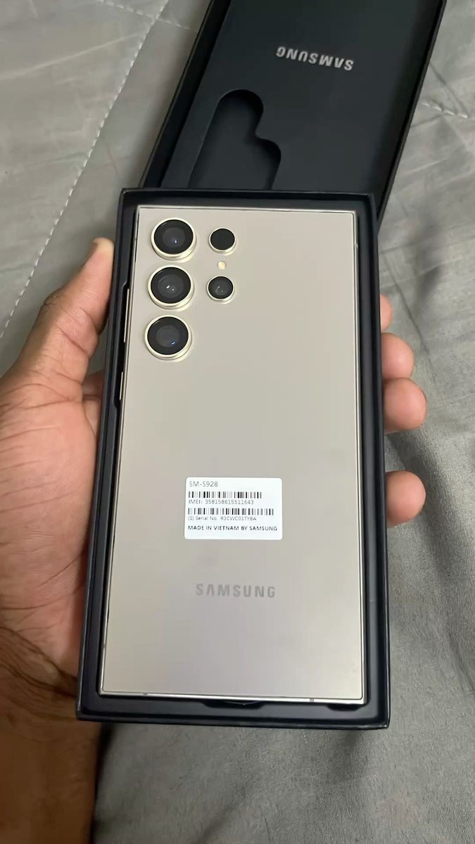 CodeWithMatth's tweet photo. iPhone users,

Give me one reason why iPhone is better than android in 2026? https://t.co/qDA39G850F