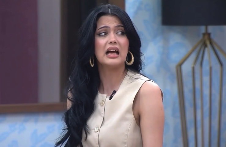 AlfarsMym's tweet photo. Bu sezonda olsaydı varya bu ucubeyi çiğ çiğ yerdi 
#kısmetseolur https://t.co/MU0WGleN7o