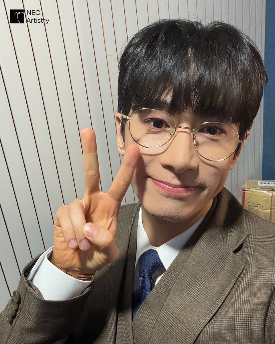NEOartistry_'s tweet photo. [𝐍𝐀 : 𝐃𝐈𝐀𝐑𝐘] #선한국
⠀
김우진 役 | 선한국
⠀
한국 우진의 첫 공연 사진과 프로필 비하인드 사진이 도착했습니다📸
많은 응원 부탁드립니다.
_
뮤지컬 <사의찬미>
🔸️ 2026.06.16 - 09.06
🔸️ 링크아트센터 페이코홀
⠀
#네오아티스트리
#뮤지컬 #사의찬미 https://t.co/RP69wQK9He
