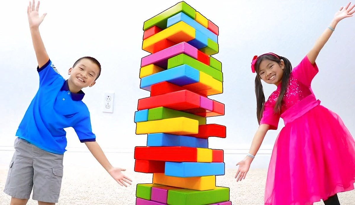 Andrea_GL's tweet photo. [Tiny hands + big adventures = the best kind of Saturday!  Building a block tower with my little buddy—every brick is full of giggles. Parenting wins right here! #FamilyFun]， https://t.co/dJFW4Mg6Mw