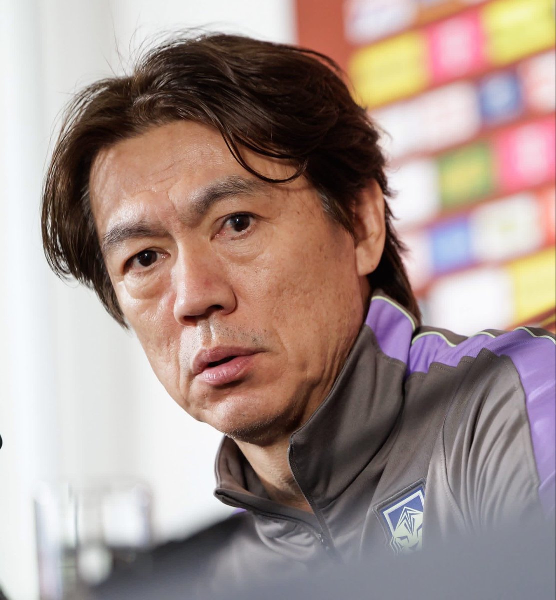 HateCrave's tweet photo. South Korea’s head coach, Hong Myung-bo, has resigned following the nation’s elimination from the World Cup. 

The team's performance allegedly dropped after BTS became the locker room's official playlist. https://t.co/QoZd1eZoUY
