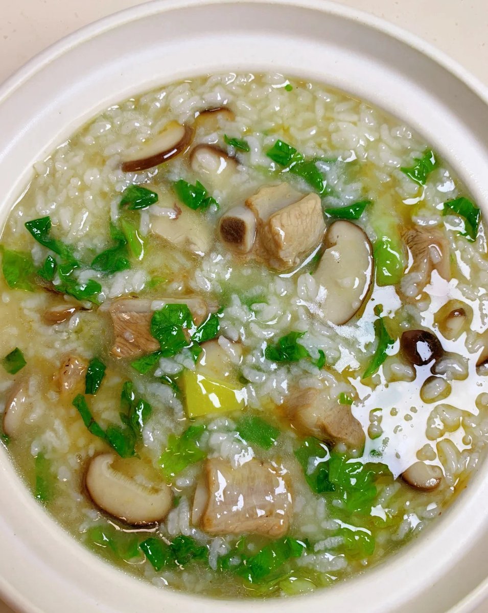 justmejen39's tweet photo. After 6 months of cooking at home, I finally nailed a perfect bowl of congee that tastes just like grandma’s! https://t.co/iLQnMPrPmA