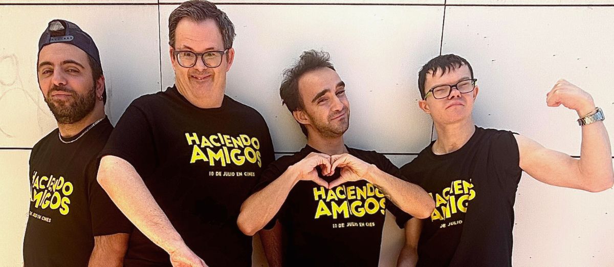 GrupoAMAS's tweet photo. 🎬 El 10 de julio se estrena la pelicula Haciendo amigos 

🎬 Cuenta con el debut de cuatro artistas de AMÁS Escena, que muestran su talento y diversidad en una comedia para toda la familia.

Te lo contamos ➡️ https://t.co/fssUnAGg04 https://t.co/HgVMyGroYV