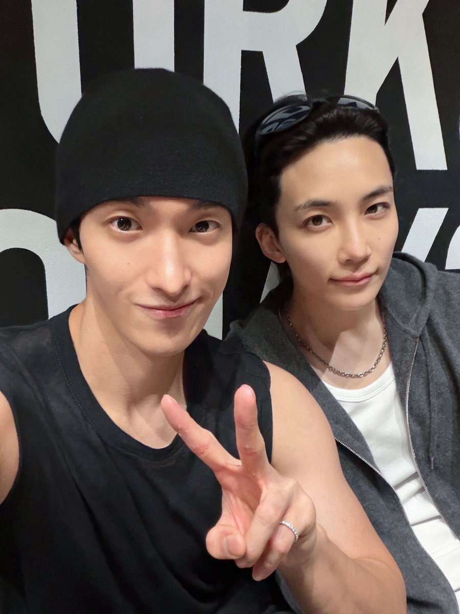 minghaocheoI_'s tweet photo. DOKYEOM AND JEONGHAN OH MY GODDDDD SEOKHAN PICS OH MY GOD 😭😭😭😭😭😭😭😭😭😭😭 https://t.co/dEsGVZcuBF