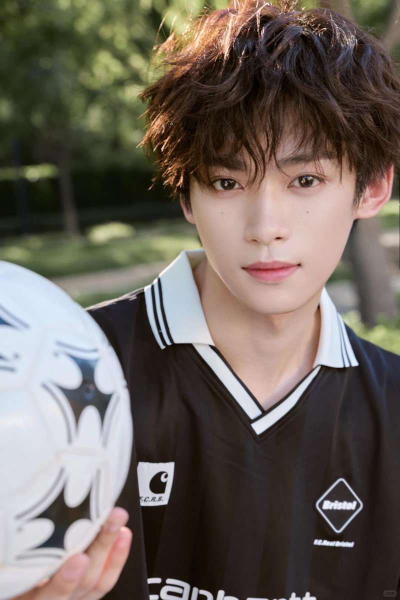 iampk_z's tweet photo. [260630] ZiYu Rednote Update (1/2)

Coming to the pitch to play some football! ⚽

#ZiYu #梓渝 https://t.co/b0Bpkvus02