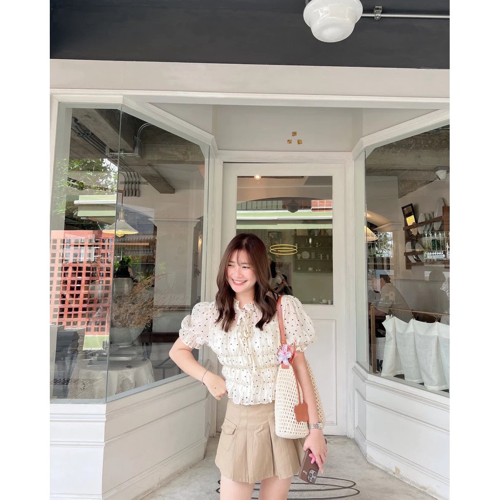 DefKapom's tweet photo. ครอประบายชั้นรอบตัวผ้าRozyมีซับ สีครีม   size 26-38” 
 รวมส่ง 90 บาท 
#ส่งต่อเสื้อผ้า #ส่งต่อเสื้อผ้ามือสอง #ส่งต่อกระเป๋า #ส่งต่อเสื้อผ้ามือสองราคาถูก #ส่งต่อเสื้อผ้ามือ2 #ส่งต่อเสื้อผ้ามือสองสภาพดี #เสื้อผ้ามือสอง https://t.co/EOacEbzrbV