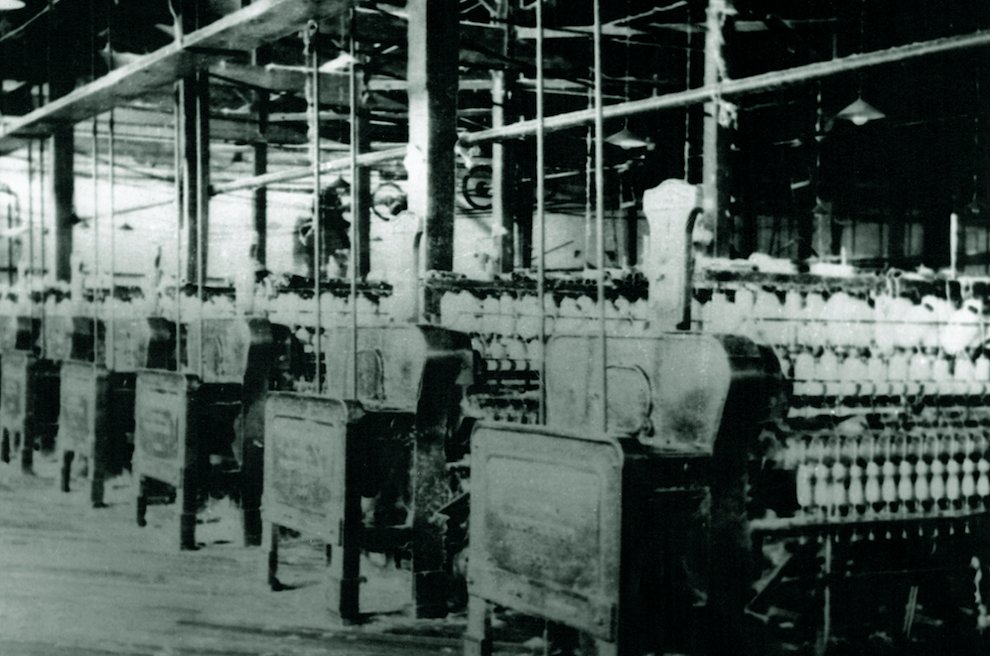 InsightNingbo's tweet photo. Built in 1907, this former textile mill helped power Ningbo's industrial era. More than a century later, its workshops are filled with designers instead of machinery. A historic factory has become one of the city's leading hubs for creativity and innovation. https://t.co/tfJoR2cqii