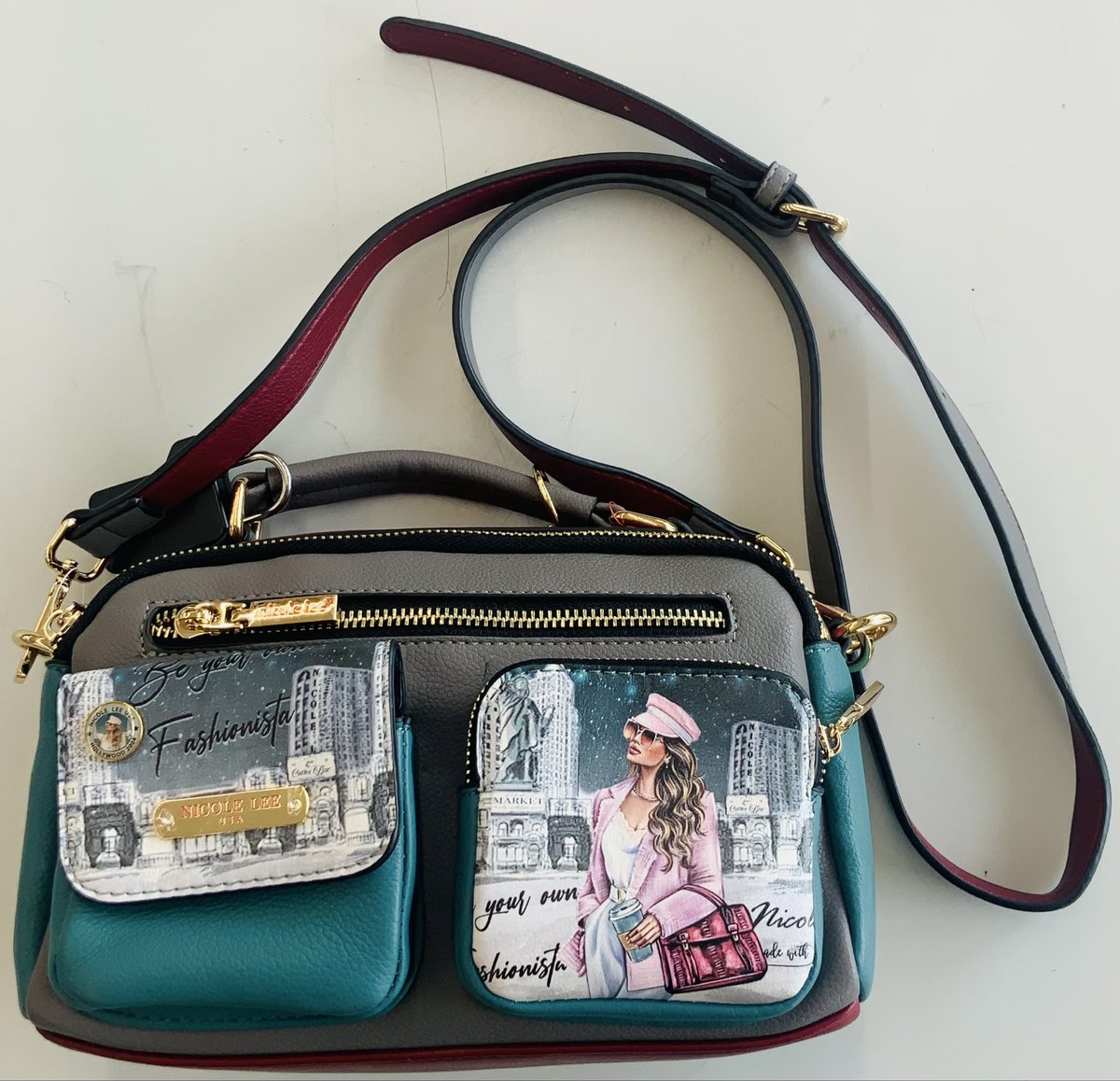 off_higakoshi's tweet photo. 👜✨個性が光るデザインバッグ入荷👜✨
お出かけがもっと楽しくなりそうな、おしゃれなデザインバッグが続々入荷中♪
リュックやショルダーバッグなど、コーデのアクセントにもおすすめです😊
気になる方はぜひ店頭でチェックしてみてください!
#オフハウス東越谷店
#バッグ https://t.co/2UEtuPEAZS